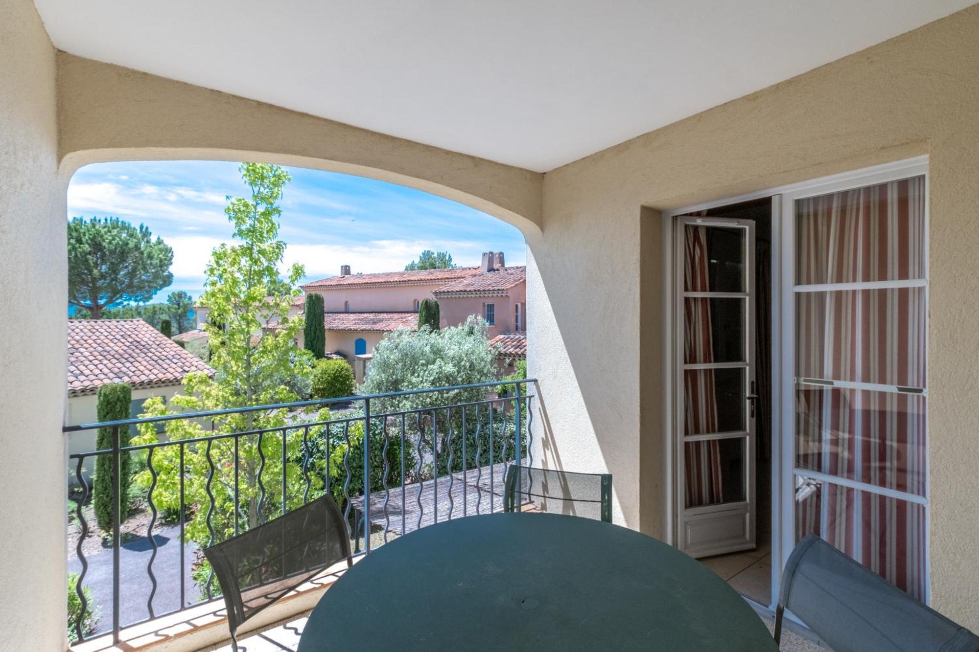 Les Appartements Et Maisons Du Domaine De Saint Endreol Golf & Spa Resort 라모테 외부 사진