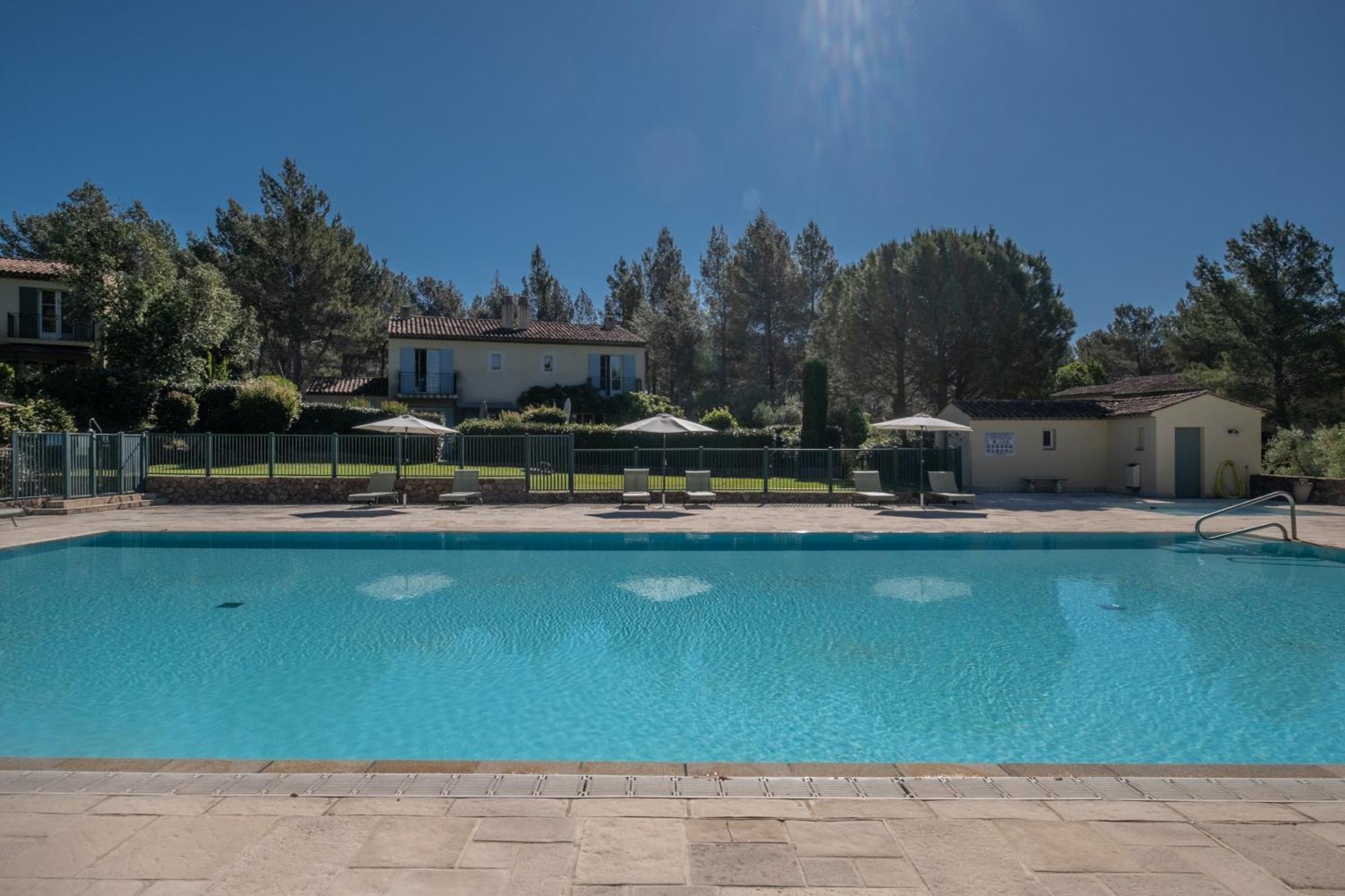 Les Appartements Et Maisons Du Domaine De Saint Endreol Golf & Spa Resort 라모테 외부 사진